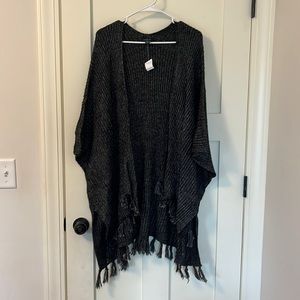 American Eagle Grey Shawl